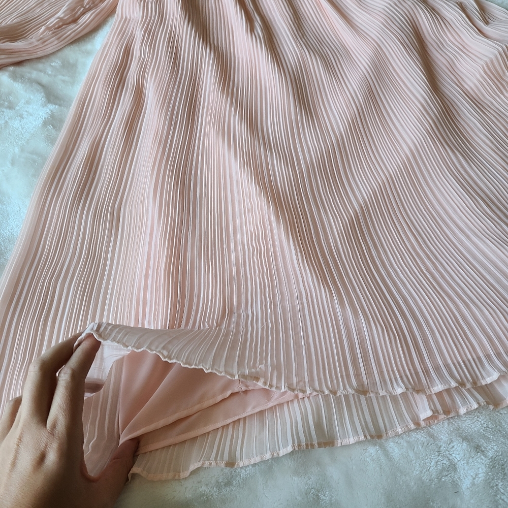 Vintage Light Pink Pleated Long-Sleeve Midi Dress - Picture 7 of 7